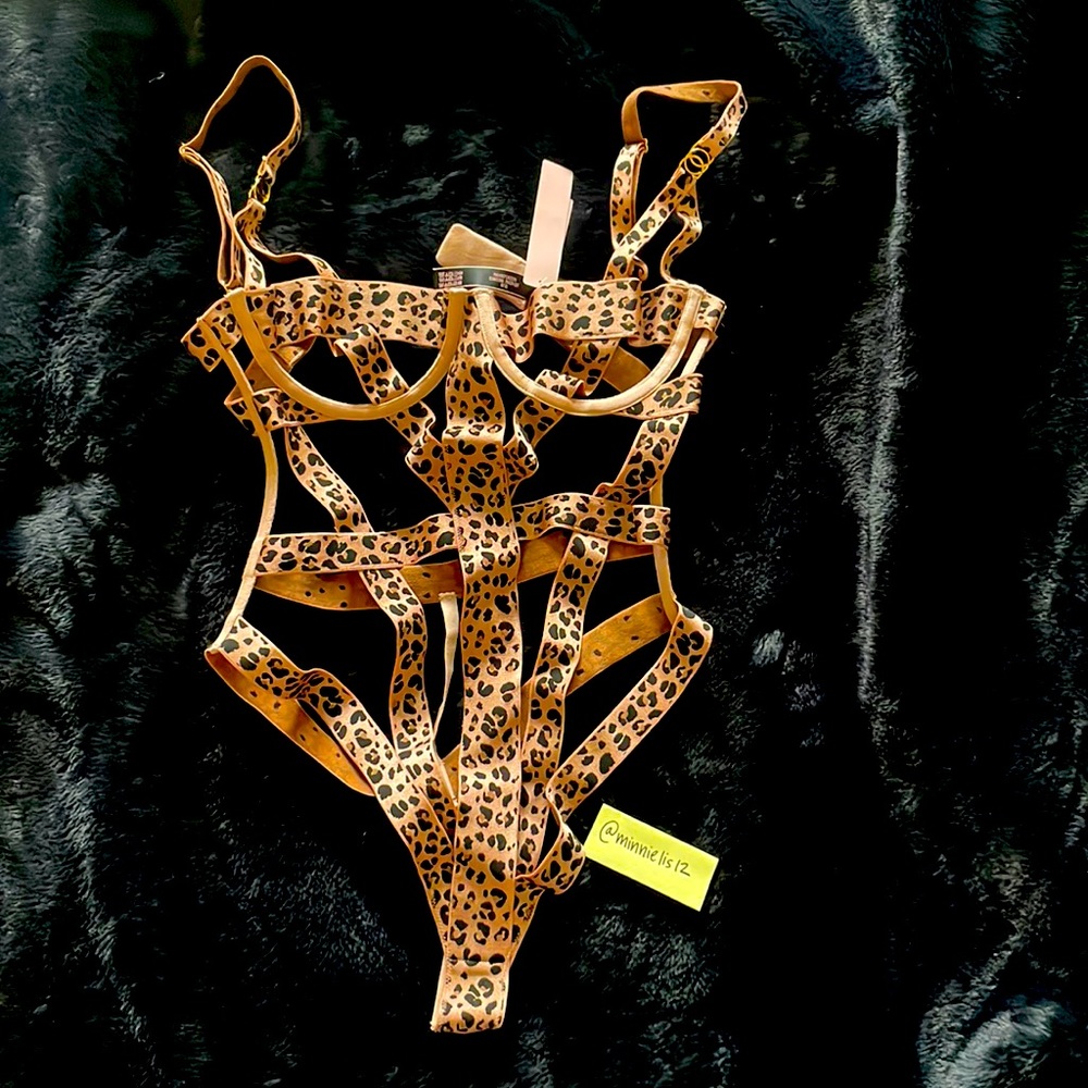 NWT Victoria’s Secret leopard teddy size small